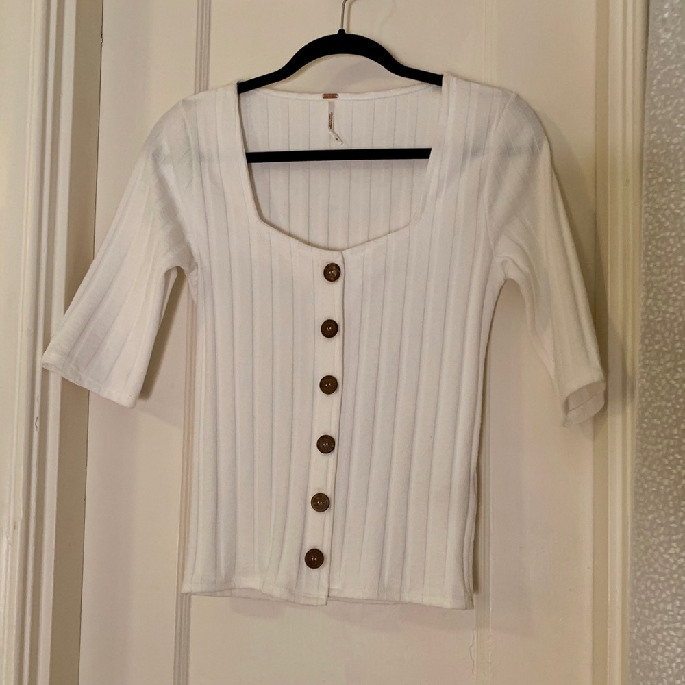 FREE PEOPLE RIBBED BUTTON UP TOP